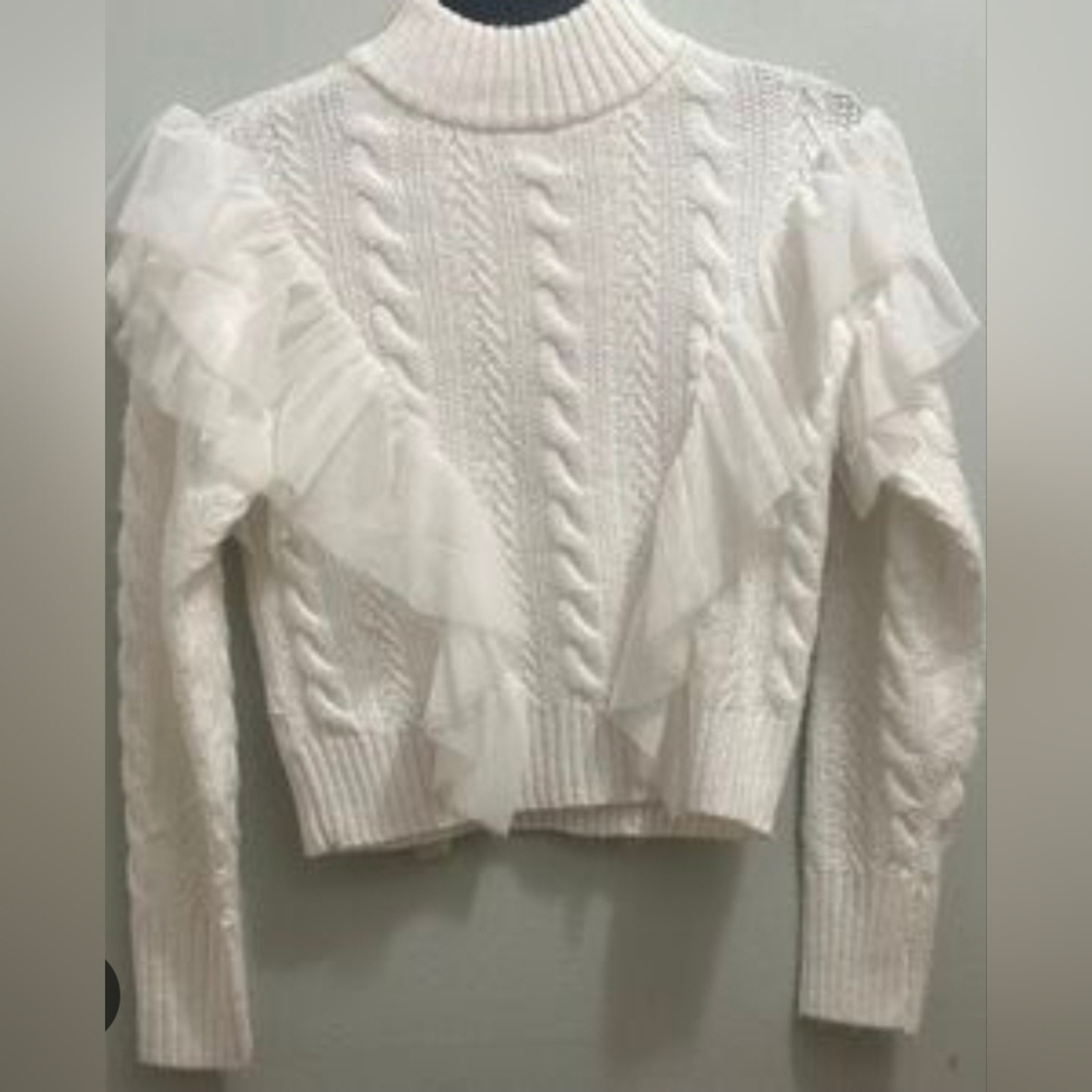 NWT- Gianni Bini Elegant White Cable Knit Sweater Also Fits As Womans XS